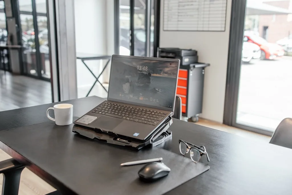 Trade Wheels professional workspace