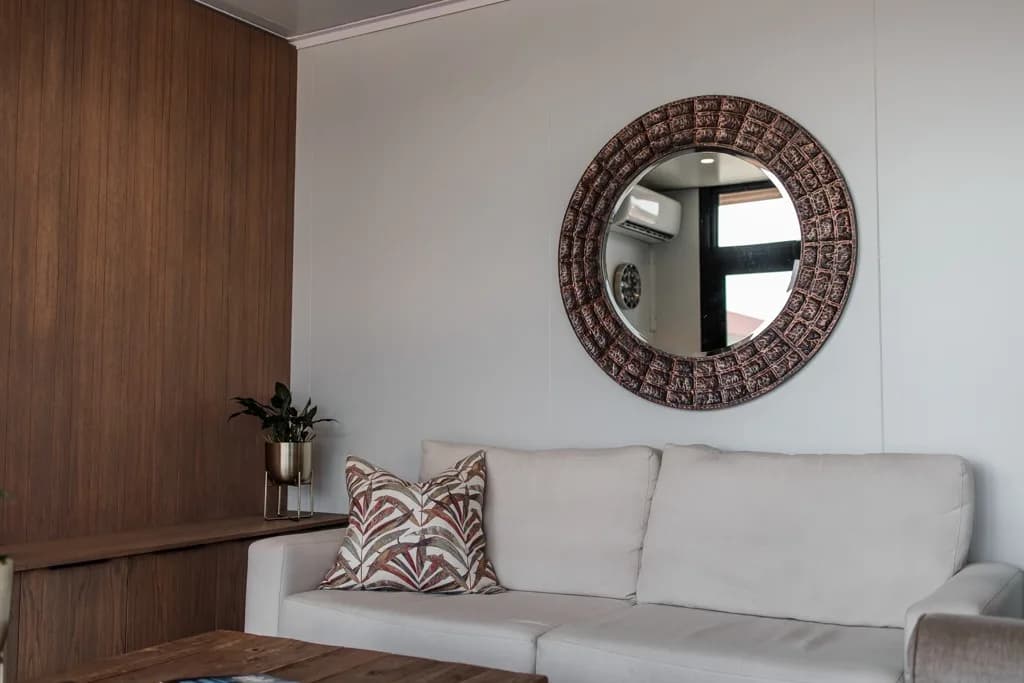 Trade Wheels comfortable customer lounge